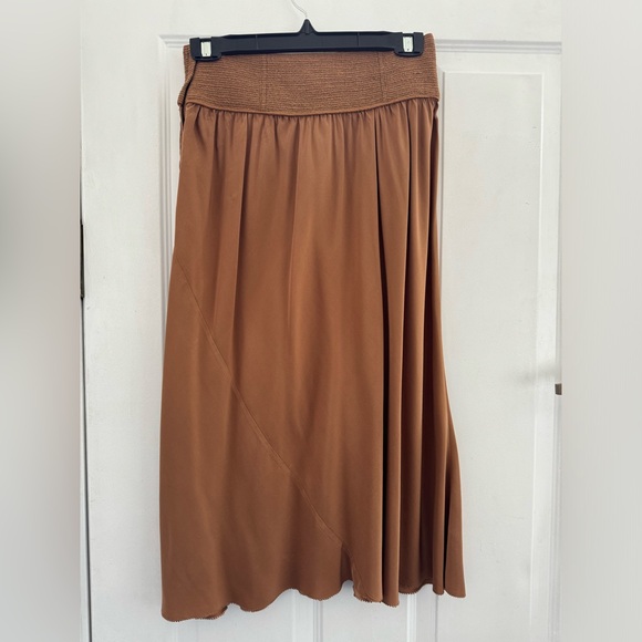 Aritzia Wilfred le fou 100% silk midi skirt - Picture 2 of 10
